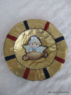 piatto dorato con elfo